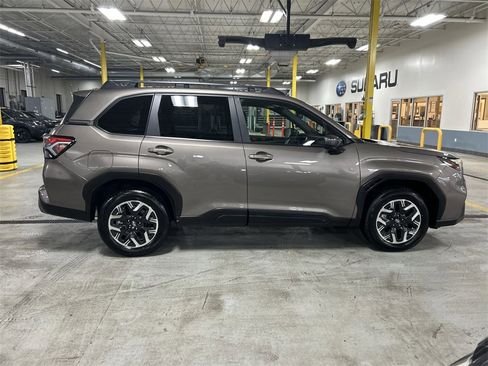 Certified 2025 Subaru Forester Premium image 9