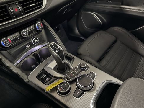 Used 2021 Alfa Romeo Stelvio Ti Sport image 15