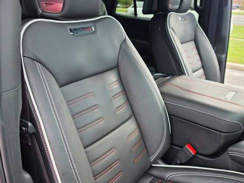 Used 2026 GMC Yukon AT4 Ultimate w/ LPO, Floor Liner Package AWD/4WD image 29