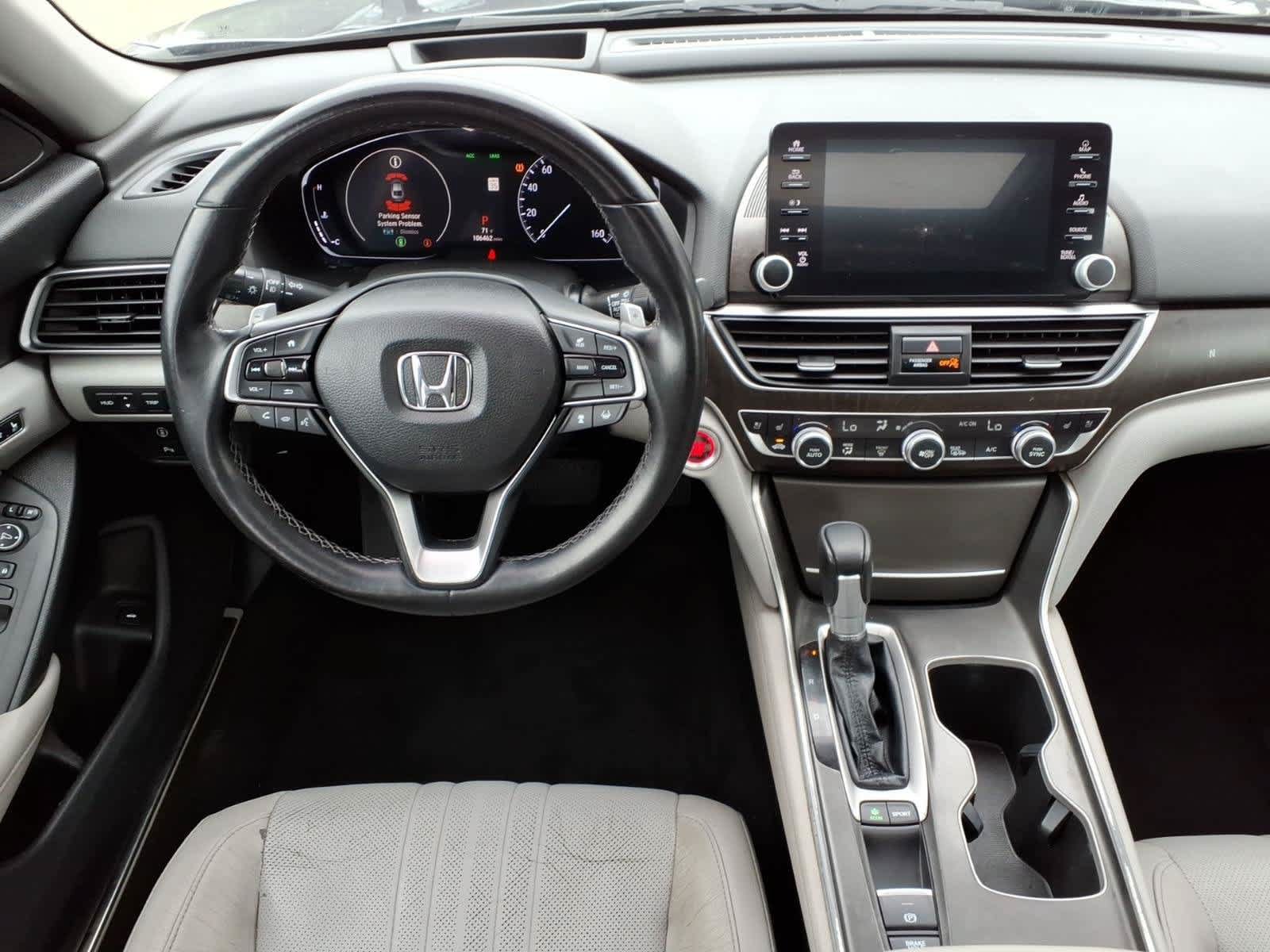 Used 2018 Honda Accord Touring image 10