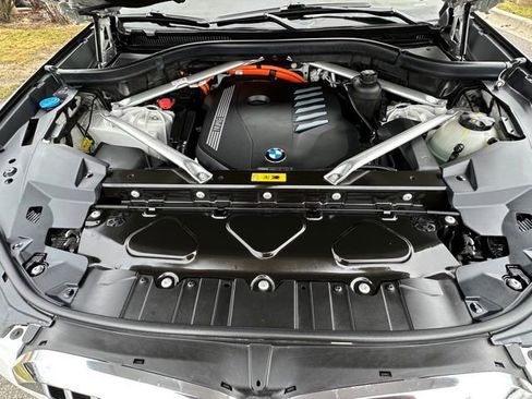 Used 2021 BMW X5 xDrive45e w/ Premium Package AWD/4WD image 8