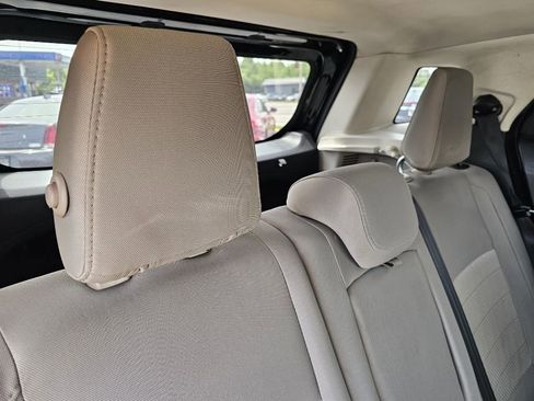 Used 2020 Ford EcoSport S AWD/4WD image 34