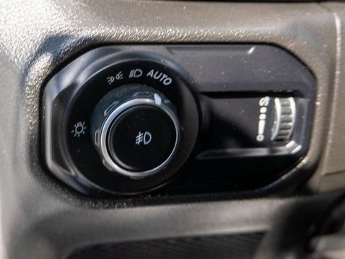 Used 2023 Jeep Wrangler Unlimited Sahara w/ Cold Weather Group AWD/4WD image 18