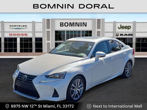 Used 2020 Lexus IS 300 image 1