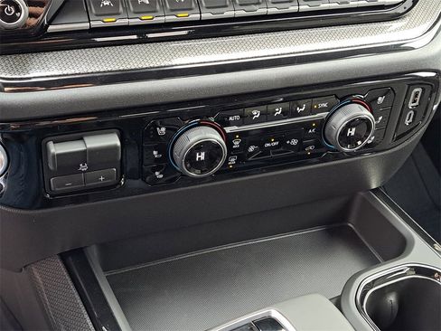 New 2026 Chevrolet Silverado 1500 ZR2 image 15