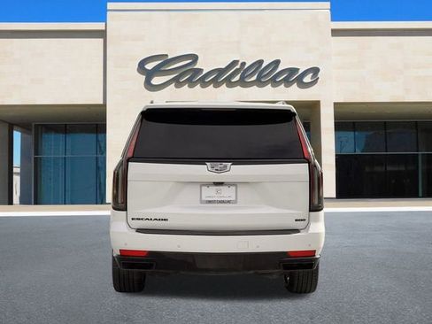 Used 2022 Cadillac Escalade ESV Sport Platinum w/ LPO, ONYX Package image 5