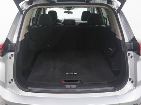Used 2025 Nissan Rogue SV AWD/4WD image 17