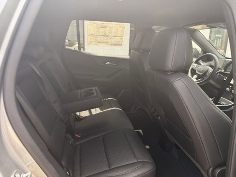 New 2026 Chevrolet Equinox LT w/ Convenience Package II AWD/4WD image 13