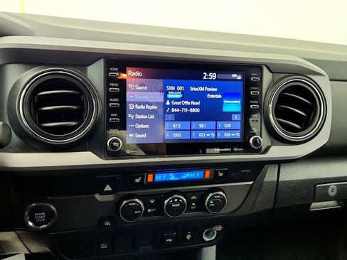 Used 2022 Toyota Tacoma TRD Sport image 15