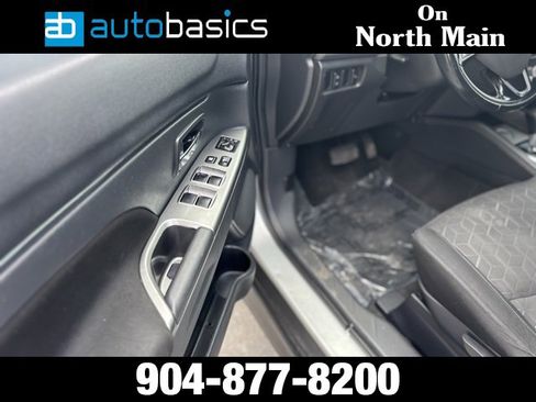 Used 2021 Mitsubishi Outlander Sport SE image 16