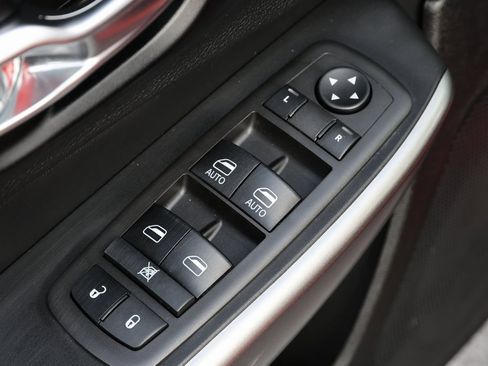 Used 2021 Jeep Cherokee Latitude Lux 80th Anniv w/ Quick Order Package 26U 80TH image 15