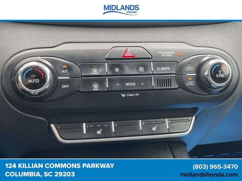 Used 2017 Kia Sorento FWD w/ LX Convenience Package image 25