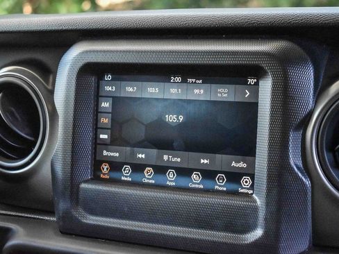 Used 2021 Jeep Wrangler Willys image 13