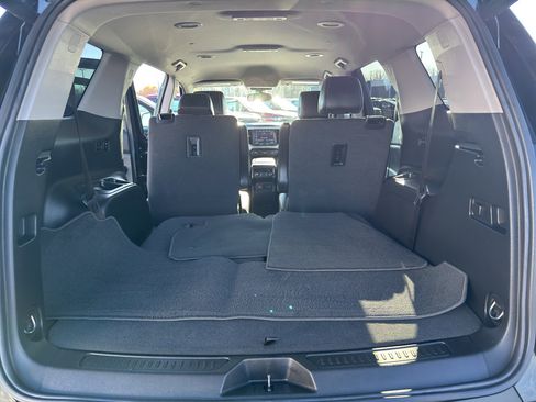 Used 2023 GMC Acadia SLT w/ Elevation Edition image 36