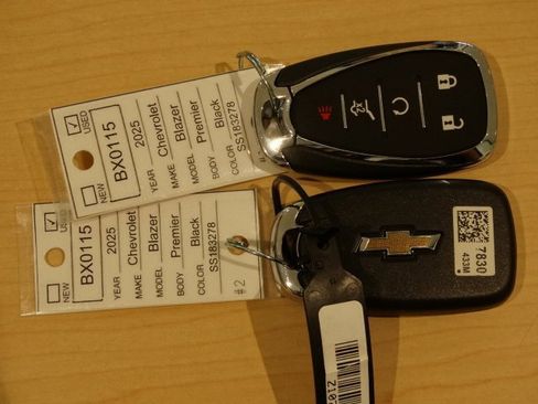 Used 2025 Chevrolet Blazer Premier w/ Enhanced Convenience Package image 37