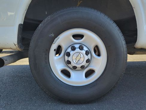 Certified 2024 Chevrolet Express 2500 w/ Driver Convenience Package image 11