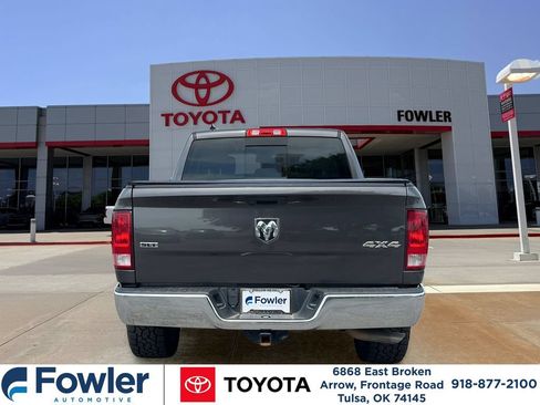 Used 2019 RAM 1500 Classic SLT AWD/4WD image 5