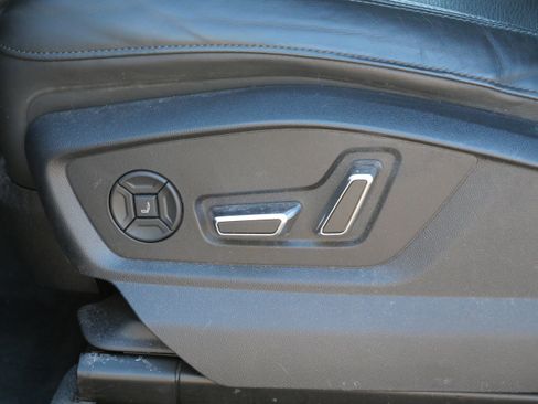 Used 2022 Audi Q7 3.0T Prestige image 15