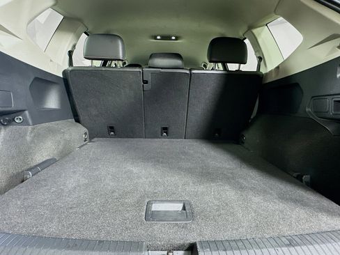 Used 2024 Volkswagen Tiguan Wolfsburg Edition image 28