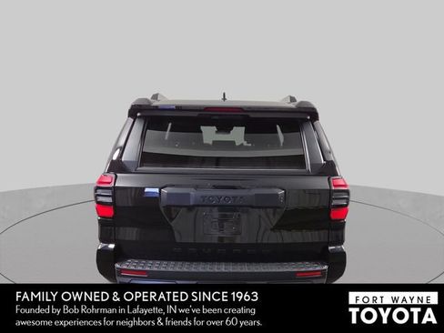 Used 2025 Toyota 4Runner SR5 AWD/4WD image 8