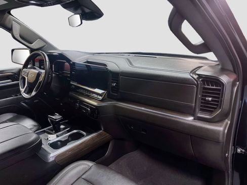 Used 2024 Chevrolet Silverado 1500 RST w/ Redline Edition AWD/4WD image 30