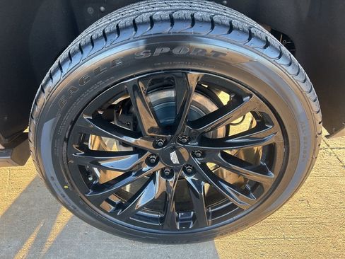 Used 2020 Cadillac Escalade Platinum image 34