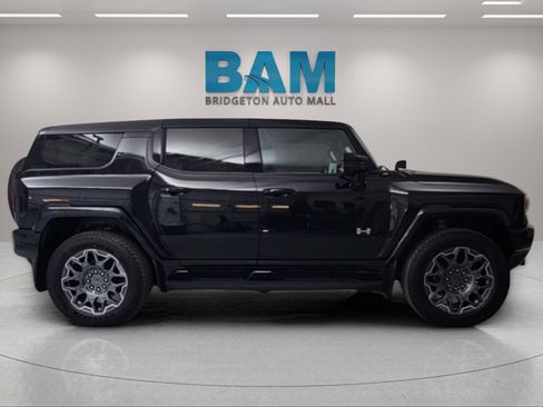 New 2024 GMC Hummer EV 3X w/ LPO, Illumination Package image 8