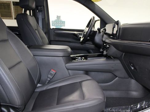 Used 2025 Chevrolet Tahoe LT AWD/4WD image 29