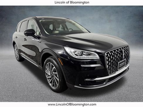 Used 2025 Lincoln Corsair Reserve w/ Equipment Group 202A AWD/4WD image 11