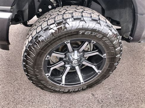 Used 2021 Ford F250 Lariat image 10