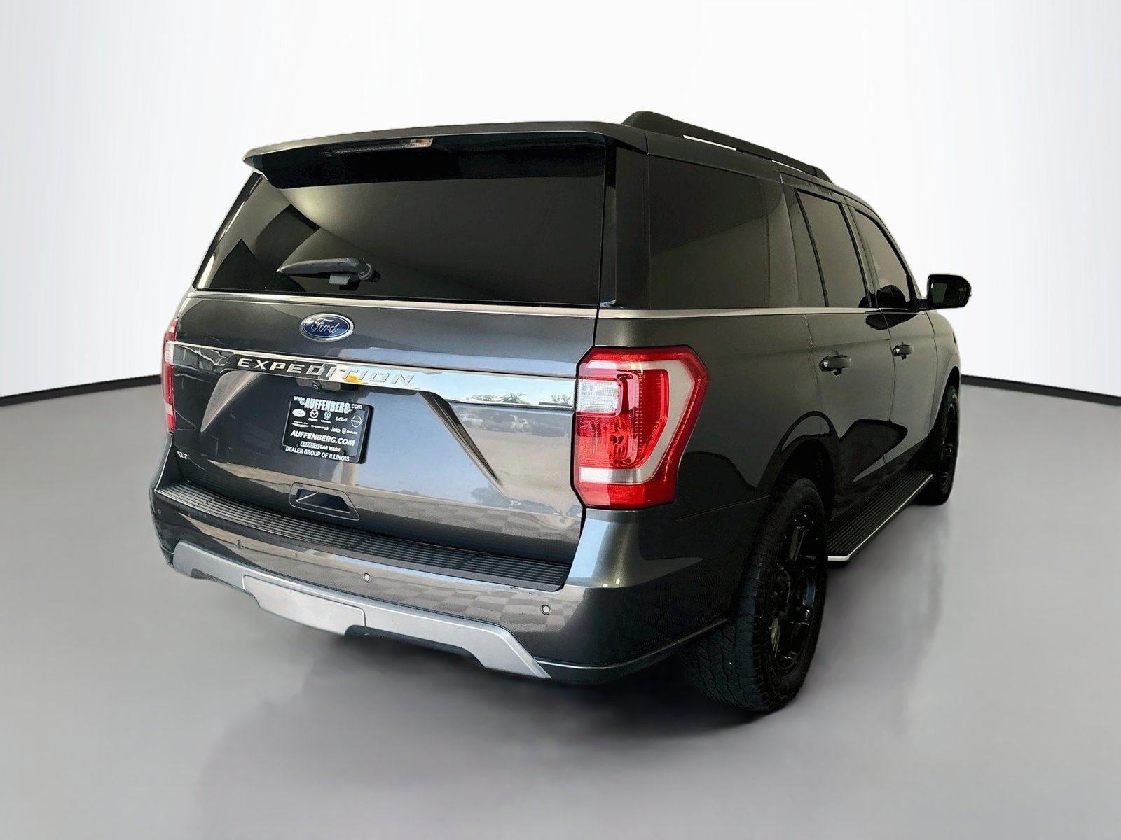 Used 2020 Ford Expedition XLT w/ Equipment Group 202A RWD image 7