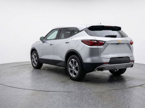 Used 2025 Chevrolet Blazer LT FWD image 6