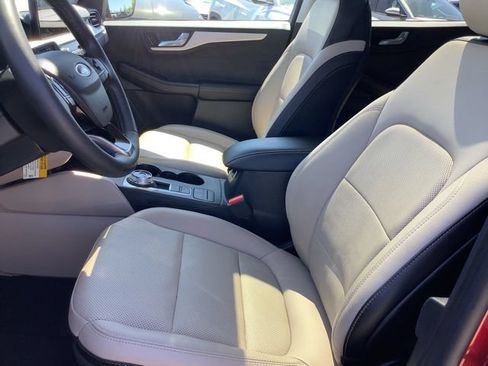 Used 2022 Ford Escape SEL FWD image 17