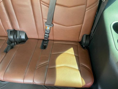 Used 2018 Cadillac Escalade Luxury RWD image 41