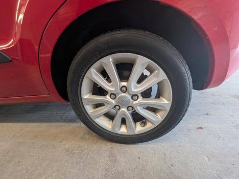 Used 2013 Kia Soul + FWD image 14