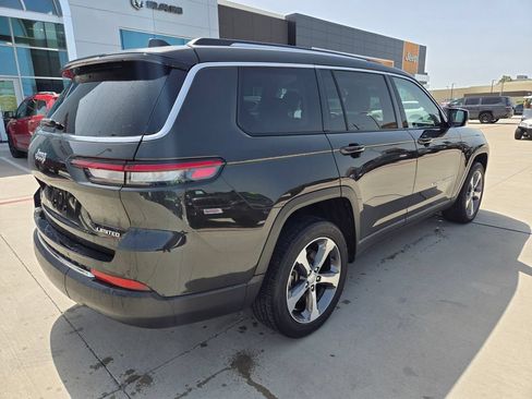 Used 2023 Jeep Grand Cherokee L Limited AWD/4WD image 3