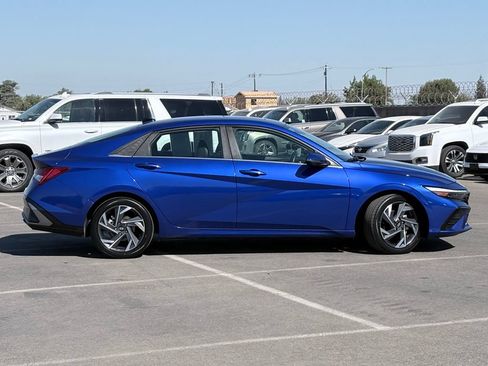 Used 2024 Hyundai Elantra Limited FWD image 4