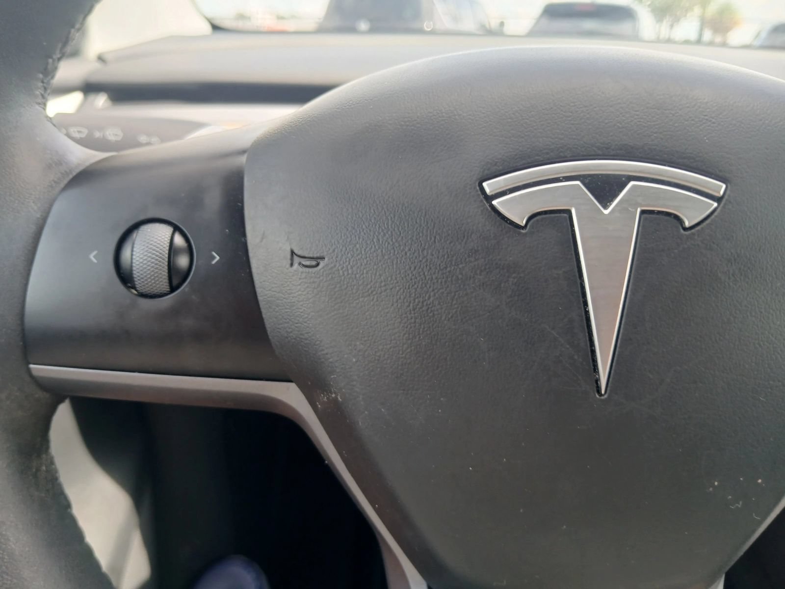 Used 2023 Tesla Model Y Long Range AWD/4WD image 25