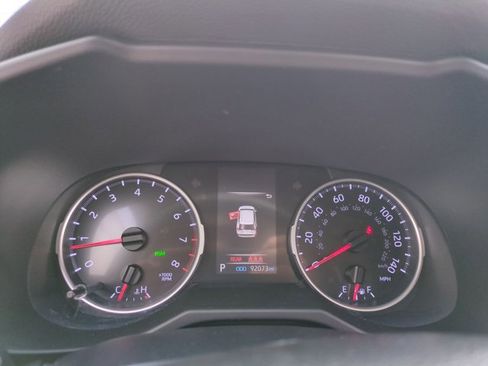 Used 2021 Toyota RAV4 XLE Premium FWD image 11