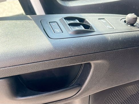 Used 2024 RAM ProMaster 2500 w/ Convenience Group image 16