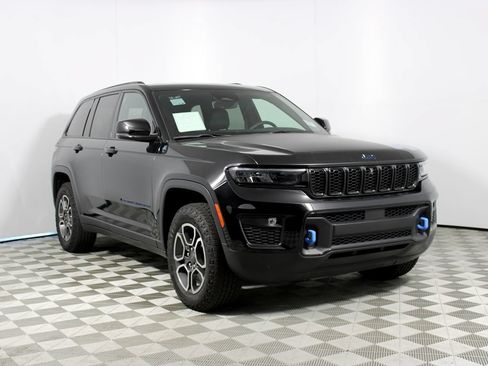 Used 2022 Jeep Grand Cherokee Trailhawk AWD/4WD image 35