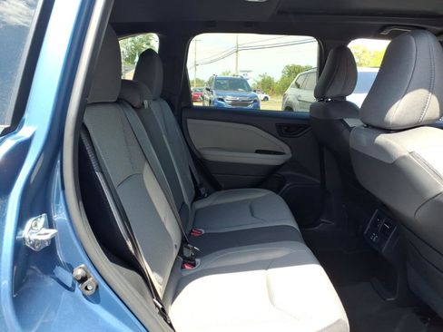 Certified 2025 Subaru Forester Premium AWD/4WD image 12