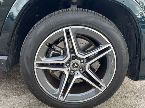 Used 2024 Mercedes-Benz GLS 450 4MATIC image 12