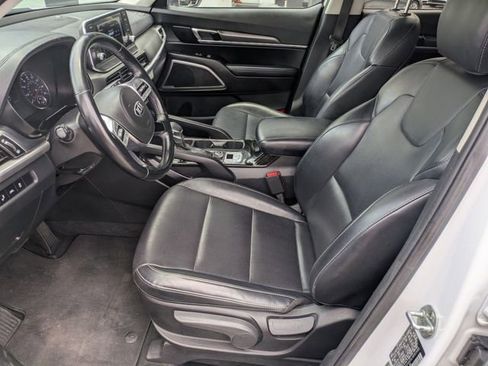 Used 2020 Kia Telluride LX FWD image 13