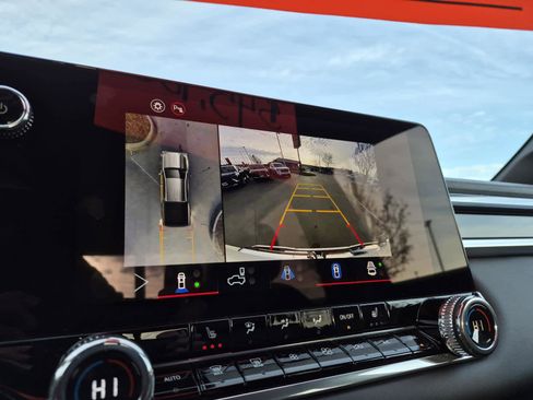 New 2026 GMC Canyon Elevation w/ Convenience Package image 17