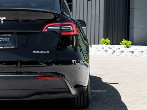 Used 2022 Tesla Model Y Performance AWD/4WD image 12