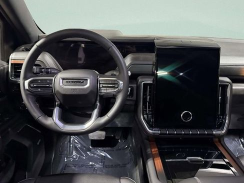 Used 2025 GMC Yukon XL Denali w/ Sun & Power Step Package image 12