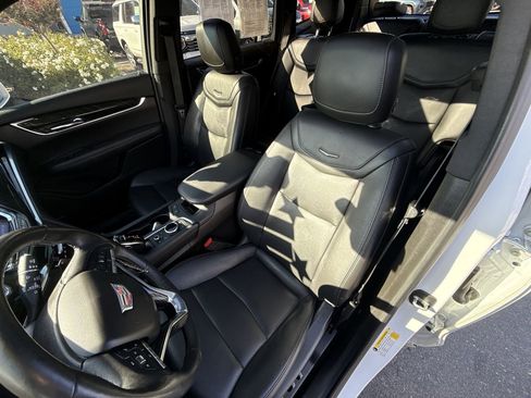 Used 2020 Cadillac XT6 Premium Luxury image 18