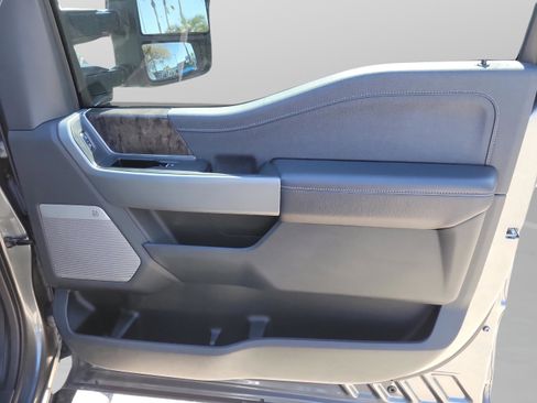 Used 2024 Ford F250 Lariat w/ Sport Appearance Package image 29