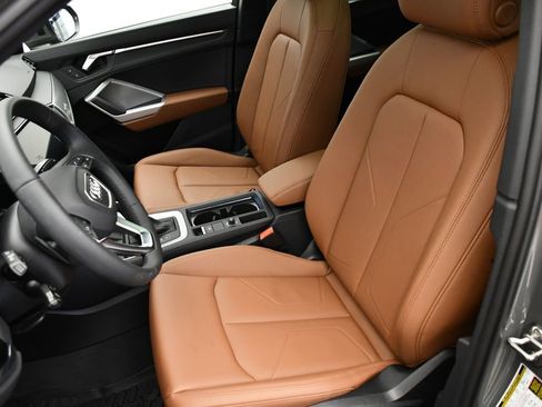 Used 2025 Audi Q3 2.0T Premium w/ Convenience Package image 39